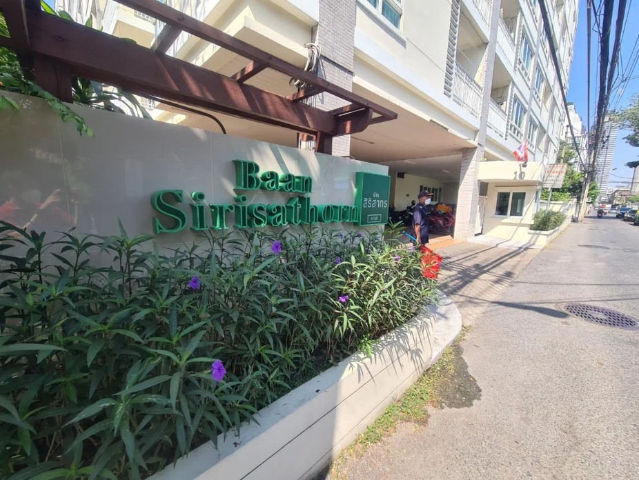 10/128 ( Baan Siri Sathorn - Yenakard )